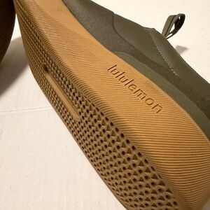 Lululemon Cityverse Sneaker mens olive Sneakers size 11 like new.